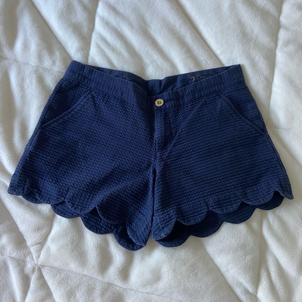 Lily Pulitzer Buttercup Shorts with Scalloped Edge Size 2 - $86 —> $55
